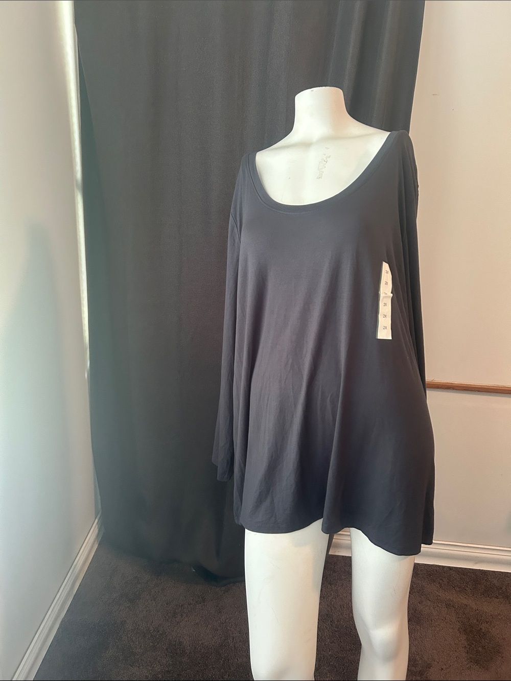 Ava & Viv Women's Gray Scoop Neck Long Sleeve Top